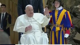 VIDEO Papa Francisc va rămâne mai multe zile în spital, din cauza unei infecții